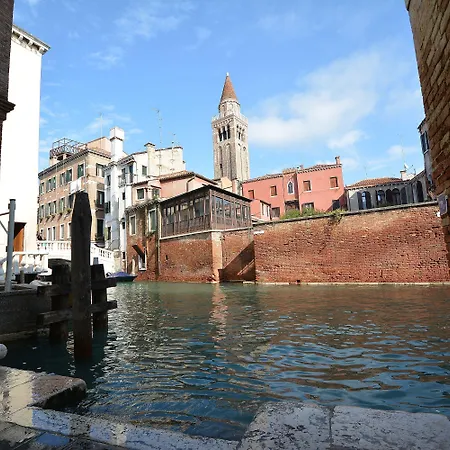 Barocco-veneziano Apartment
